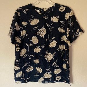 Jones New York, size 12, 100% silk, floral, shirt sleeve blouse